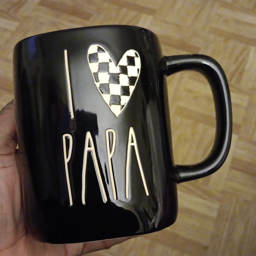 I 🖤 Papa Black coffee mug